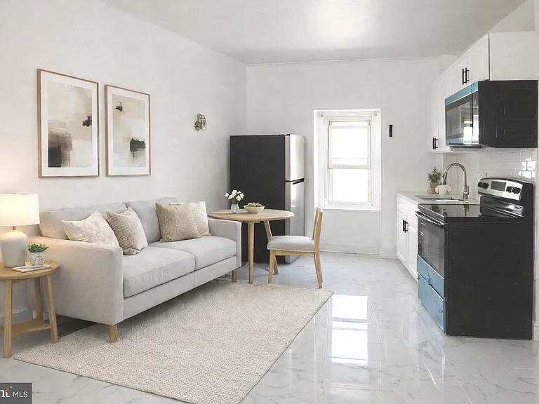 356 E Walnut Ln #3 — Photo 2