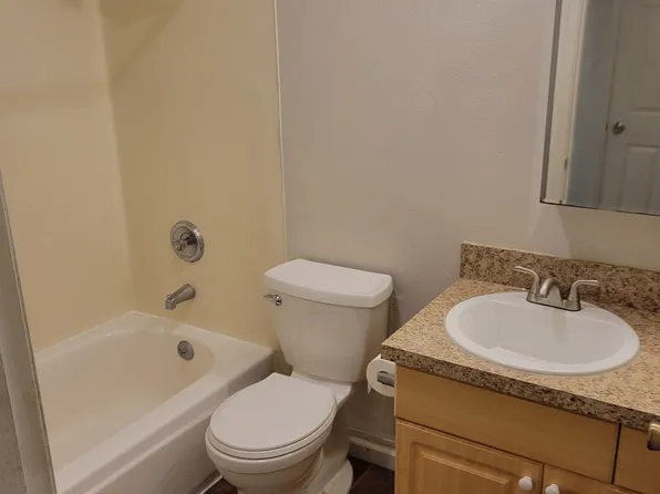 3635 Francis Ave N, Seattle, WA