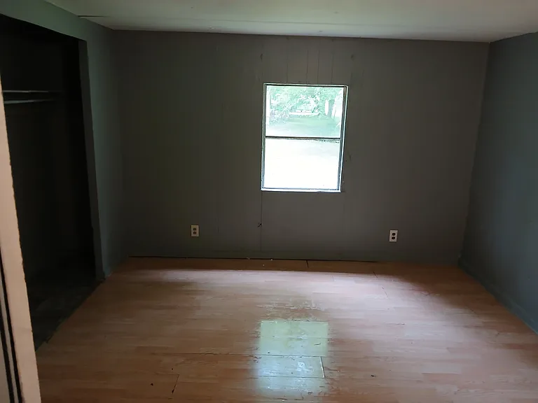 Estate Rd — Photo 2