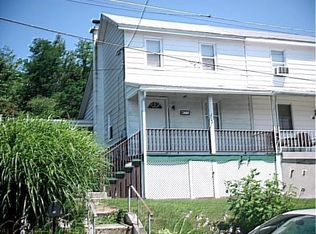25 Main St, Middleport, PA 17953