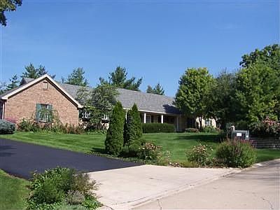 2nd image of 517 Lockerbie Ln