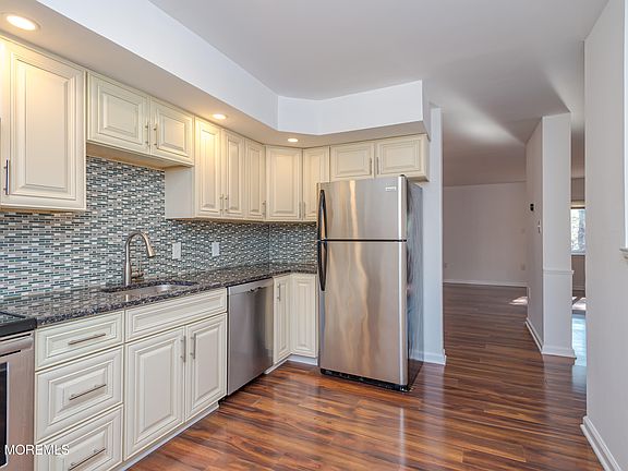 4th image of 608 Alpine Trail