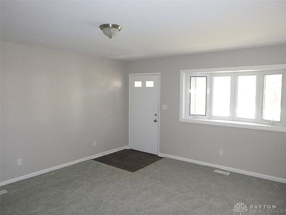 5th image of 7012 Centerlawn Dr