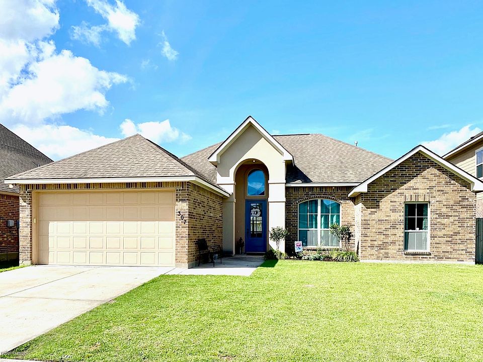 1st image of 307 Cautillion Dr