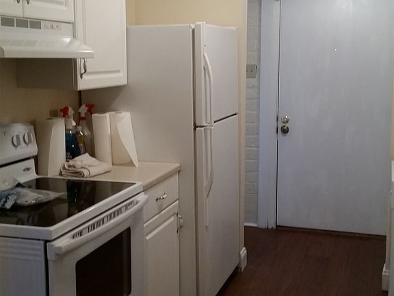 2nd image of 657 Coeur De Royale Dr APT B