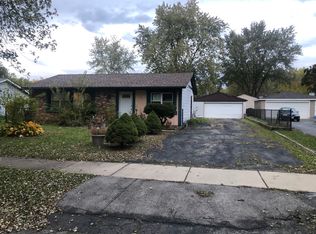 844 Tamms Ln, Bolingbrook, IL 60440