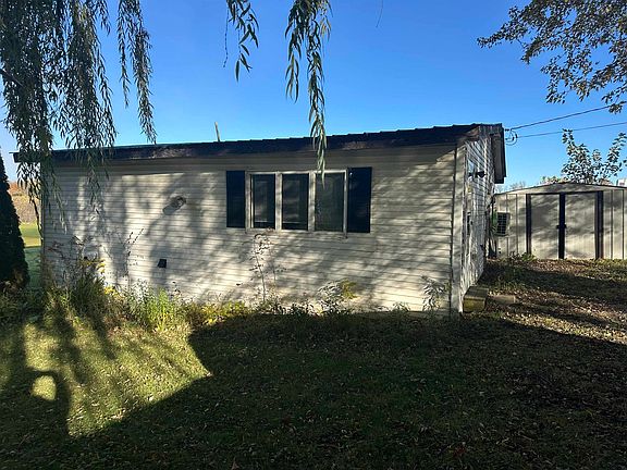 4th image of 284 Torrey Lane