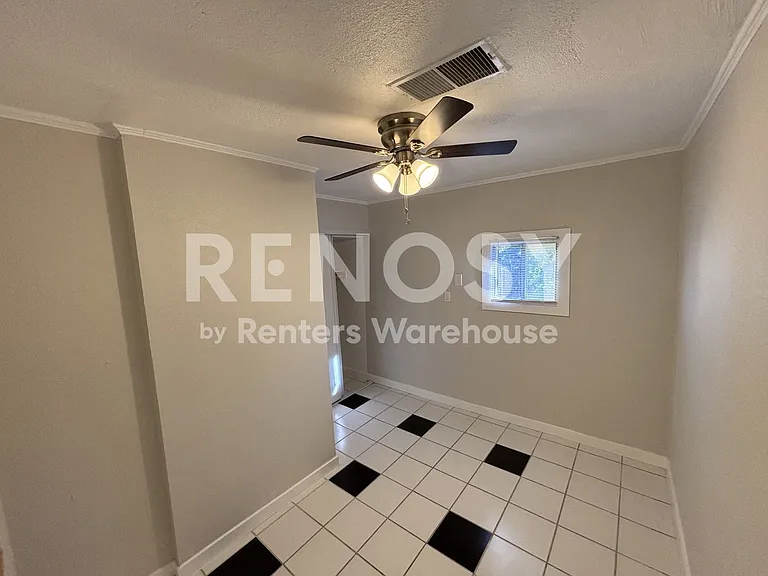 2818 W Heatherbrae Dr — Photo 25