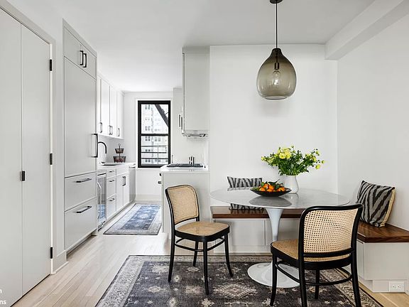 5th image of 30 E 9th St APT 5G