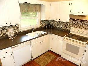119 Diamond Kitchen 2