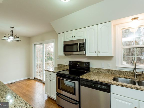 4th image of 101 Van Horn Ln