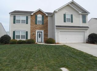 9724 Avensong Crossing Dr, Charlotte, NC 28215
