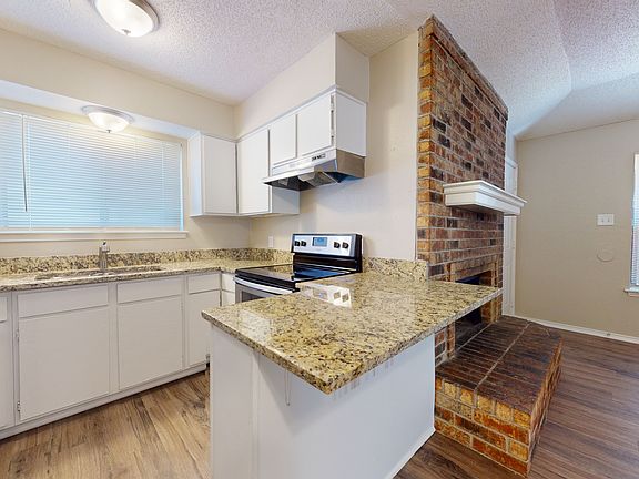 3rd image of 1726 Patricia St #1726