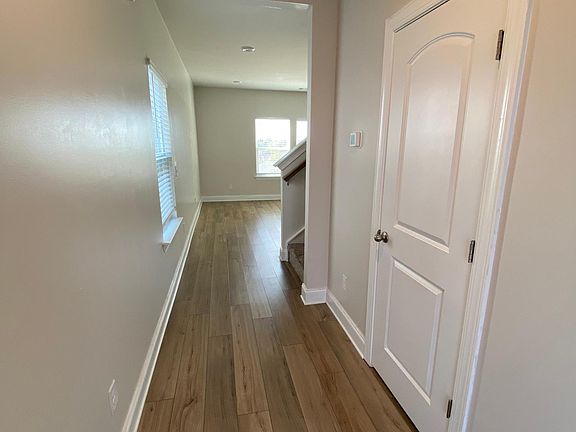 4th image of 4344 Skyridge Dr