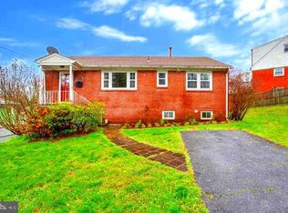 8610 Grubb Rd, Chevy Chase, MD 20815