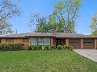 5624 Barkley St, Mission, KS 66202