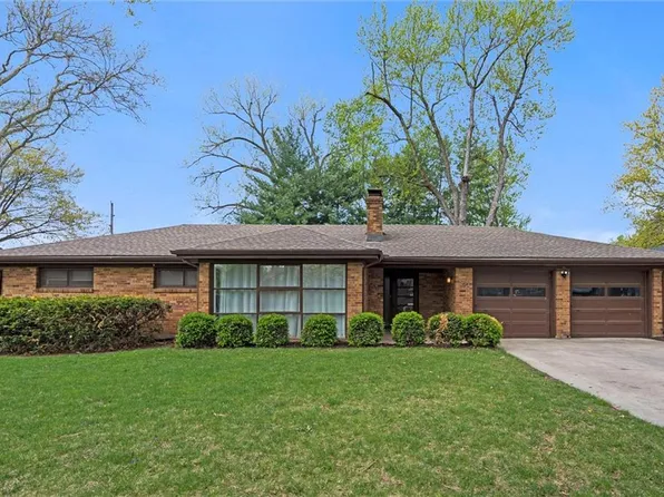 5624 Barkley St, Mission, KS 66202