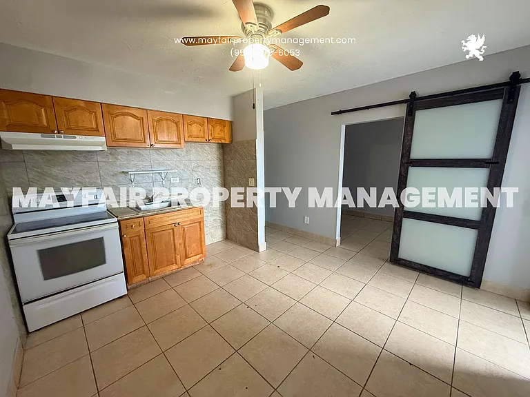 100 NW 30th Ave #8 — Photo 1