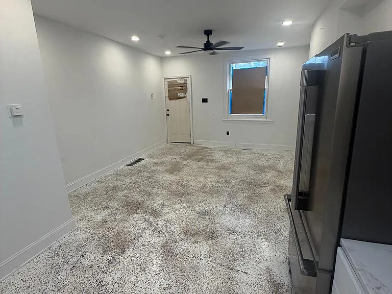 2409 W Harold St — Photo 4