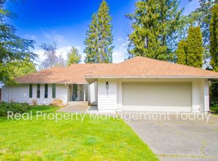 9827 Onyx Dr S, Lakewood, WA 98498