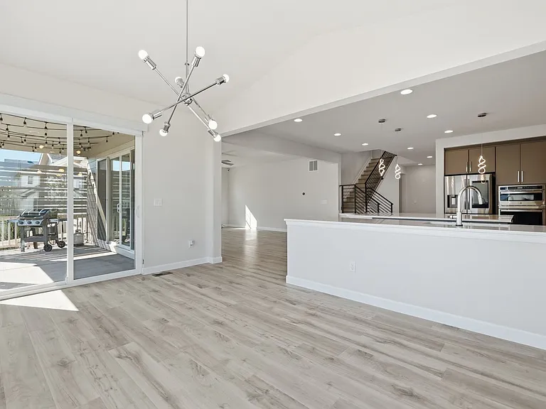 27615 E Geddes Pl — Photo 10