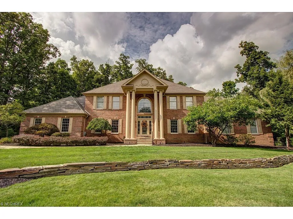54 Oakmont Ct photo 1