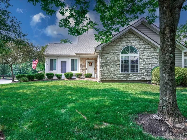 70 Edinburgh Village Dr, Dayton, OH 45458