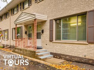 652 W Central Rd, Arlington Heights, IL 60005