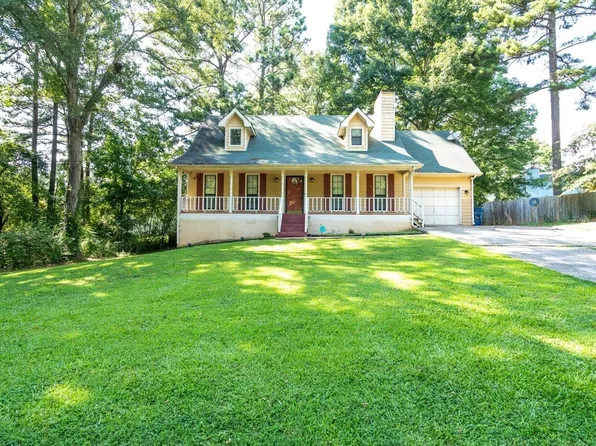 1011 Evans Dr, Riverdale, GA 30296