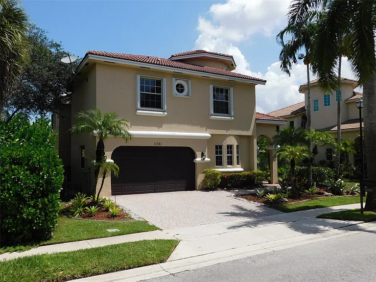 11751 NW 1st St — Photo 5