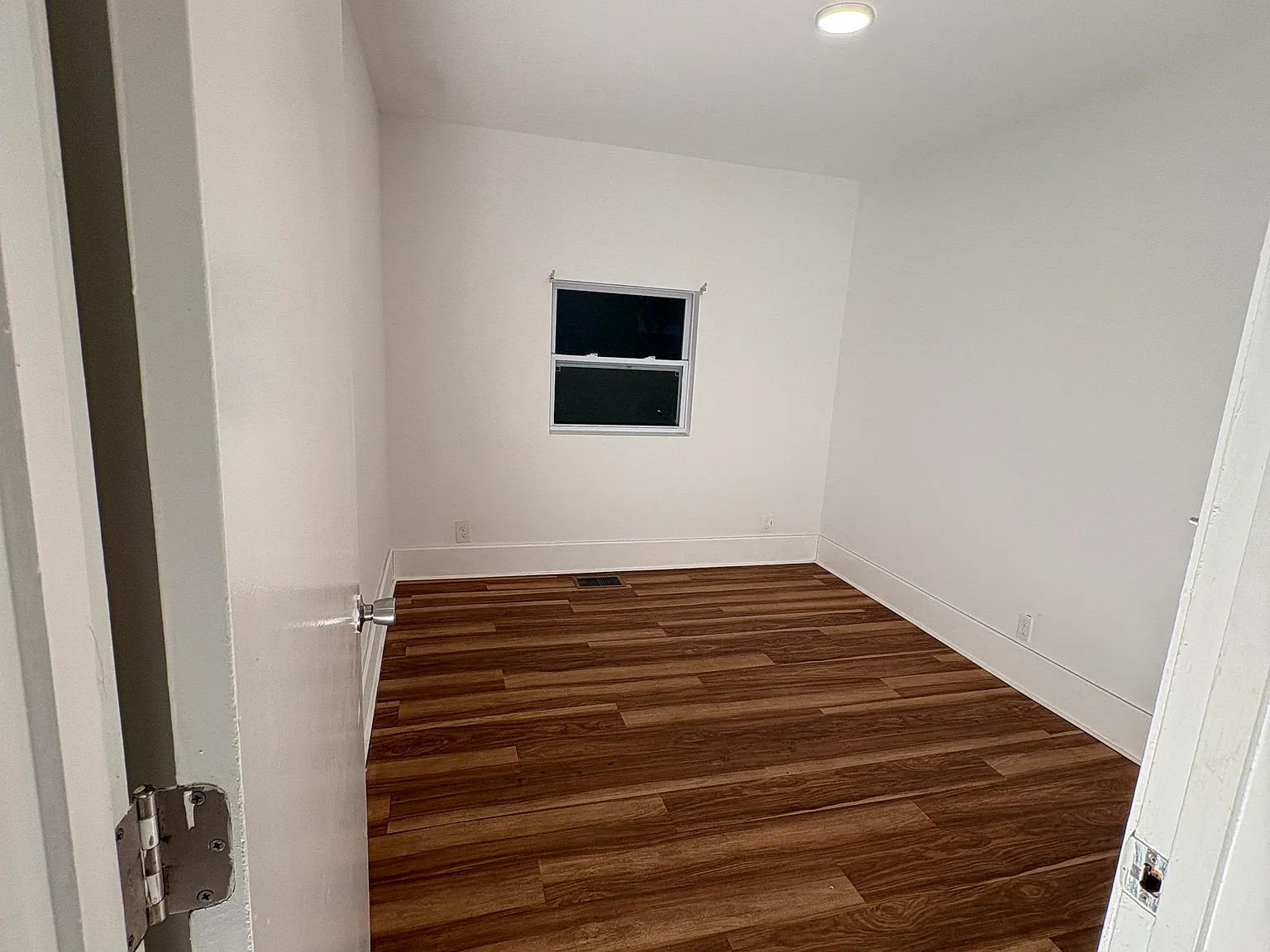 2709 Jenkins St — Photo 4