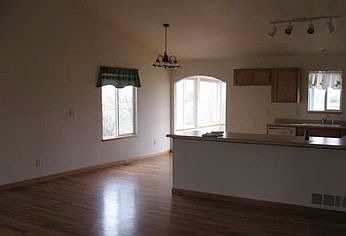 2nd image of 121 S 7th St