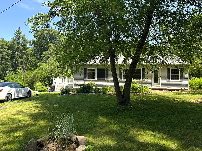 11 Parsons Ln — Photo 1