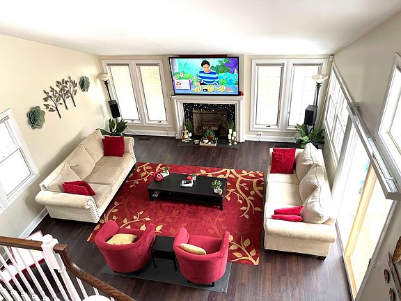 Living room - full of light and brightness