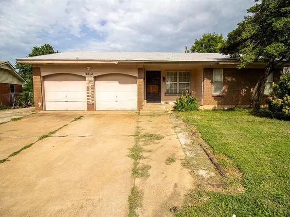 3812 Rosewood Ct, Midwest City, OK 73110