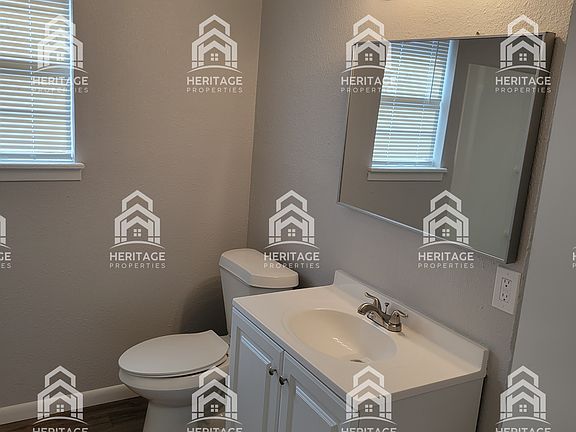 3rd image of 1620 Andrews Dr