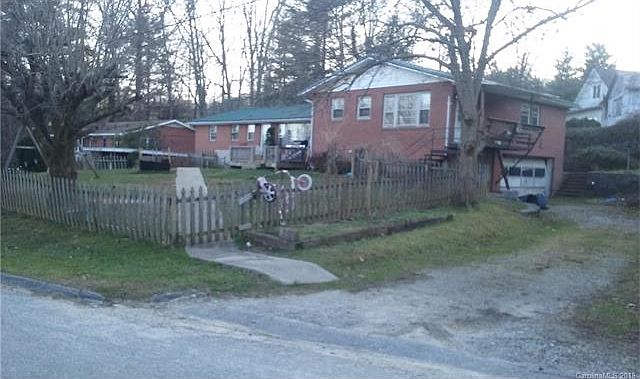 1st image of 1810 Windsor Dr