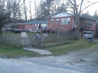 1810 Windsor Dr, Hendersonville, NC 28791