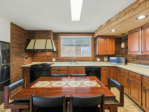 5th image of 2515 Highland Ave