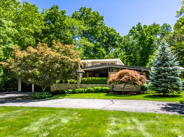 8111 N Meridian St, Indianapolis, IN 46260