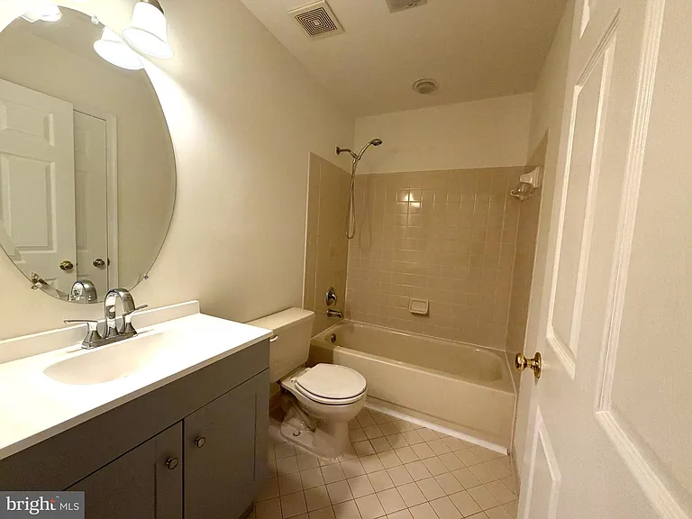 5944 Raina Dr — Photo 4