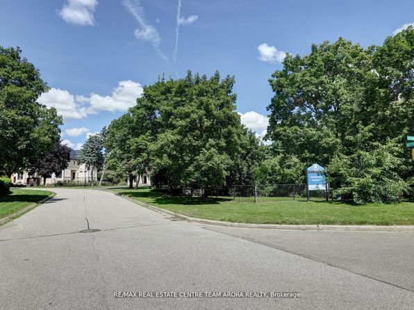 14 Huttonville Dr, Brampton, ON L6X 0C1