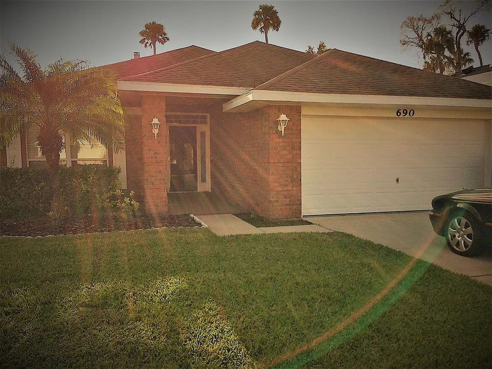 690 Coral Trace Blvd