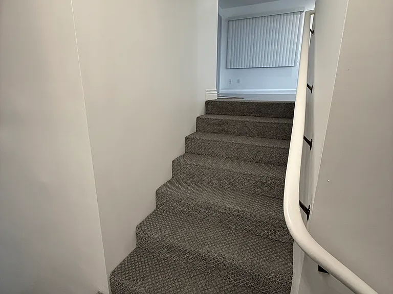 605 Iris Ave #2 — Photo 5