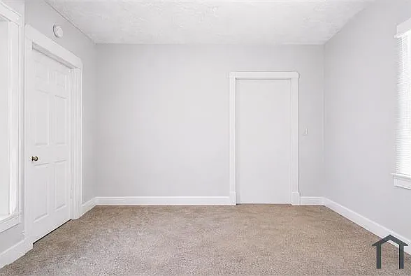 1343 Edgemont Ave — Photo 9