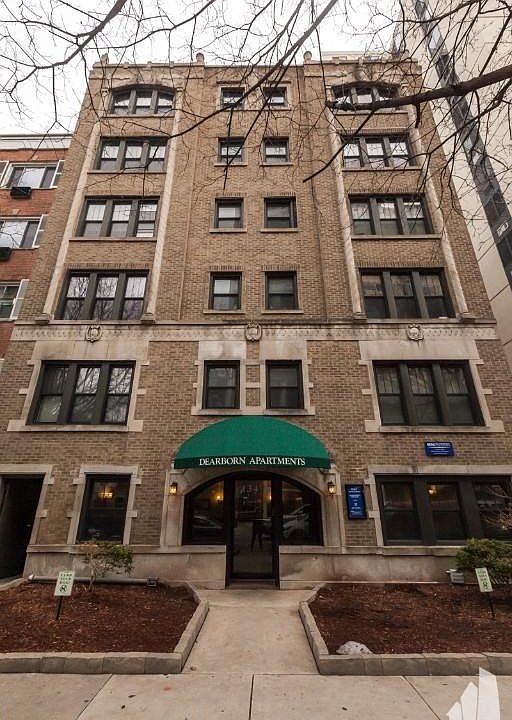 1st image of 1347 N Dearborn St #1321