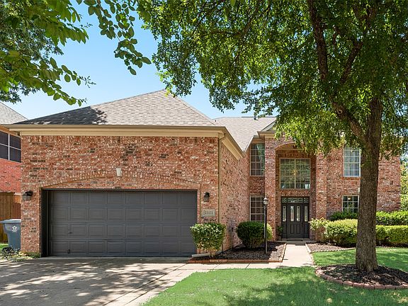 2nd image of 2525 Amber Ln