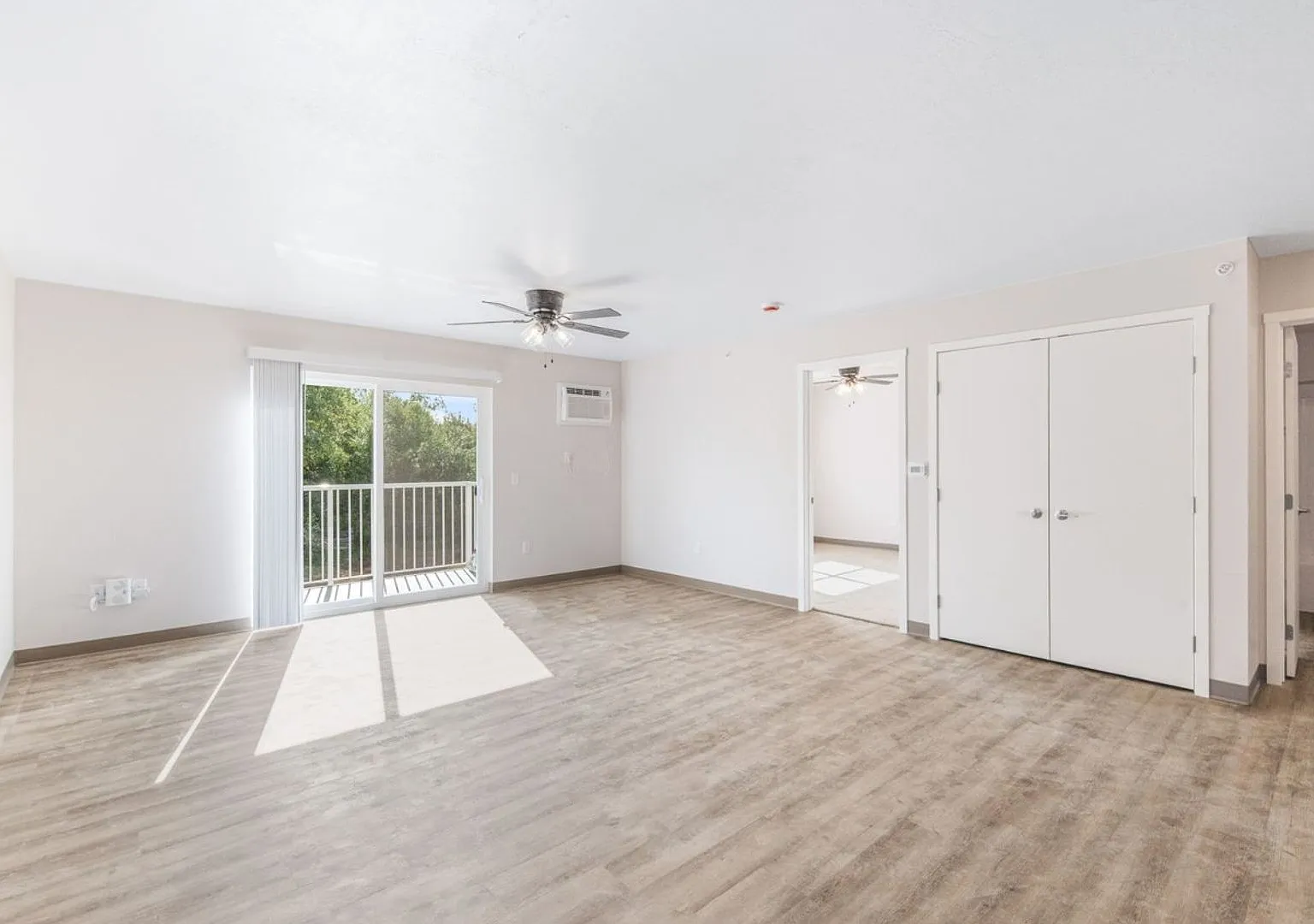 The Oaks- 352 Deschane Ave Crivitz WI — Photo 4