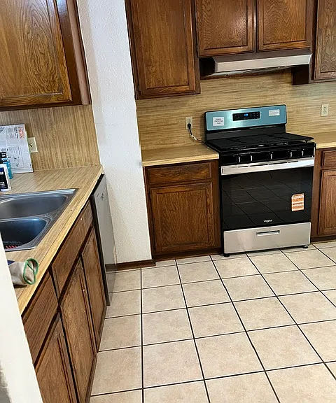 707 Swan Lake Rd #705 — Photo 3