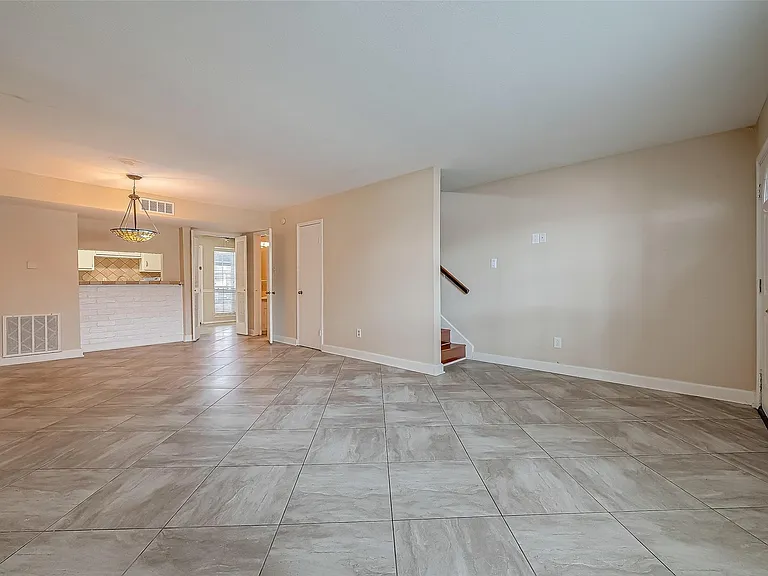 6410 Del Monte Dr #5 — Photo 6